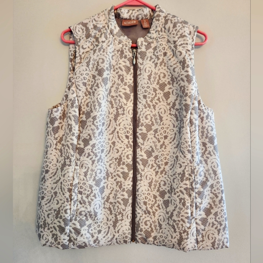 CHICOS Grey and White Sleeveless Zip-Up Vest